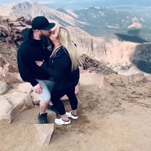 Meet your Posher, Carrie